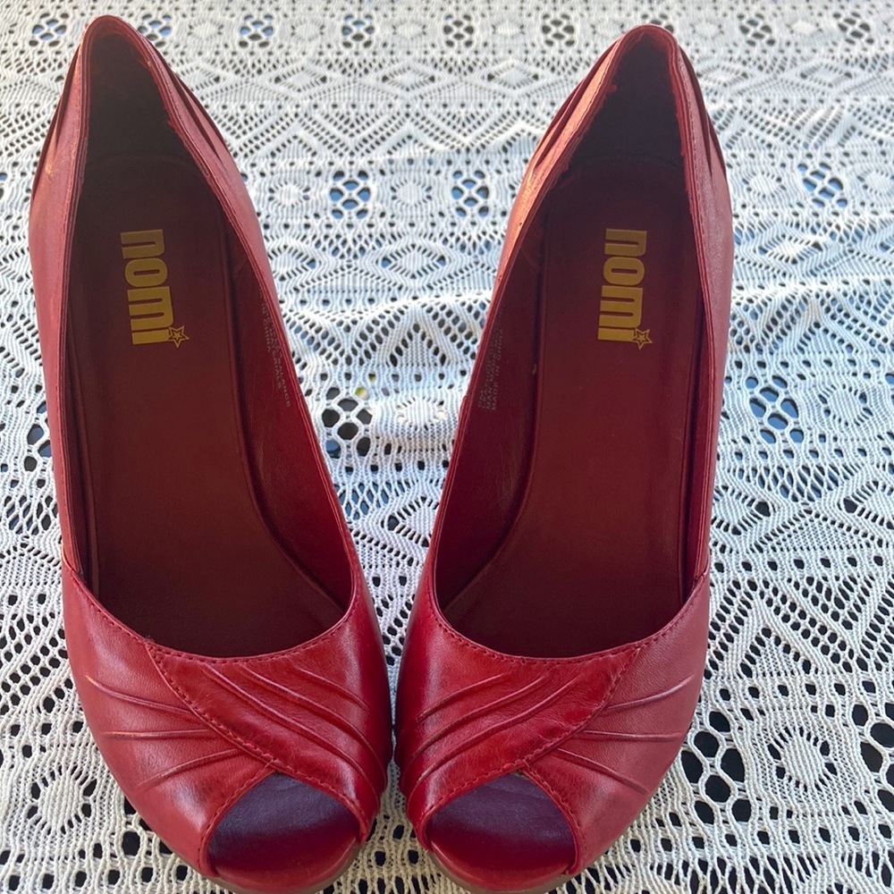 Nomi  burgundy heels